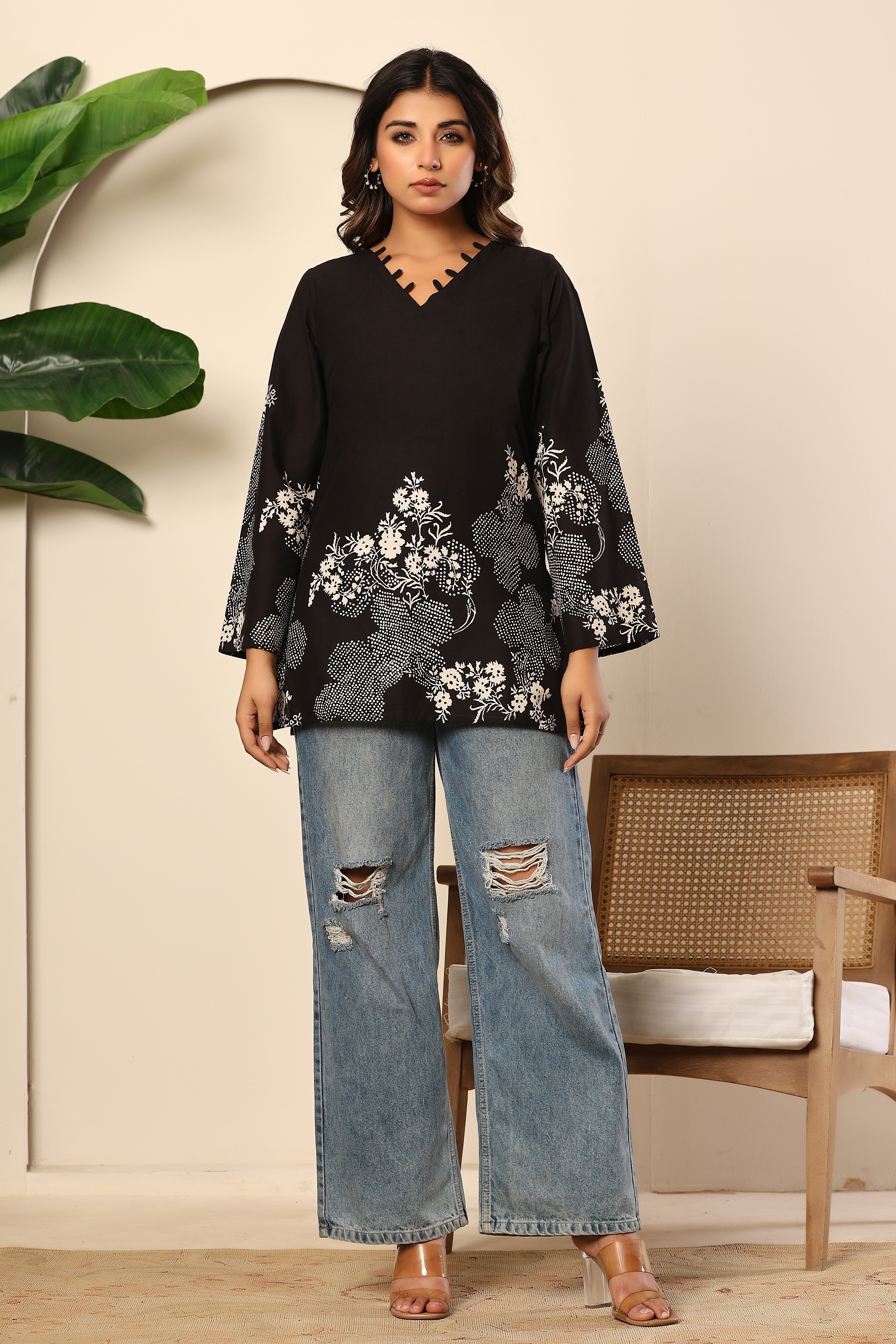 Aira Short Kurti