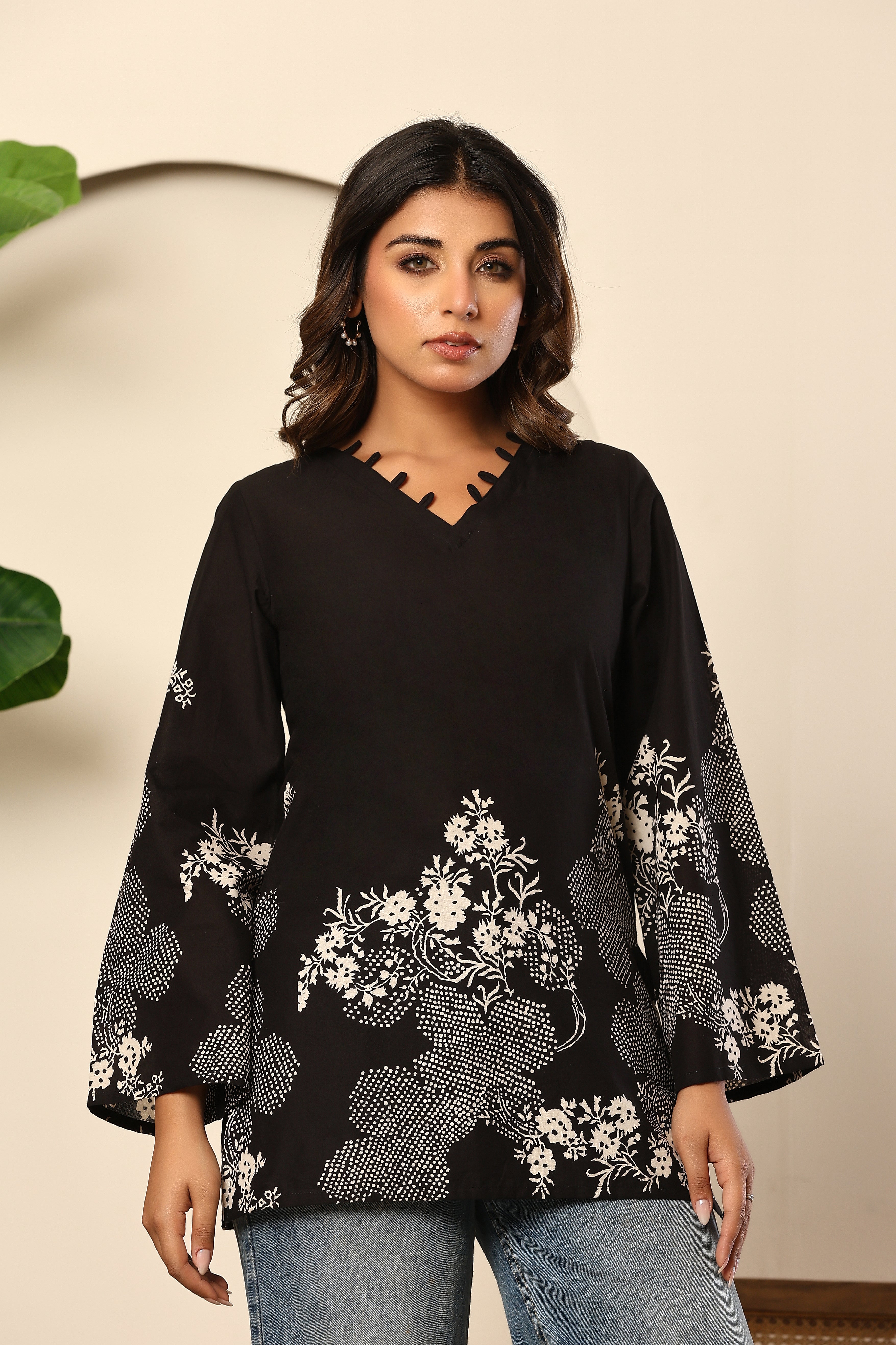 Aira Short Kurti
