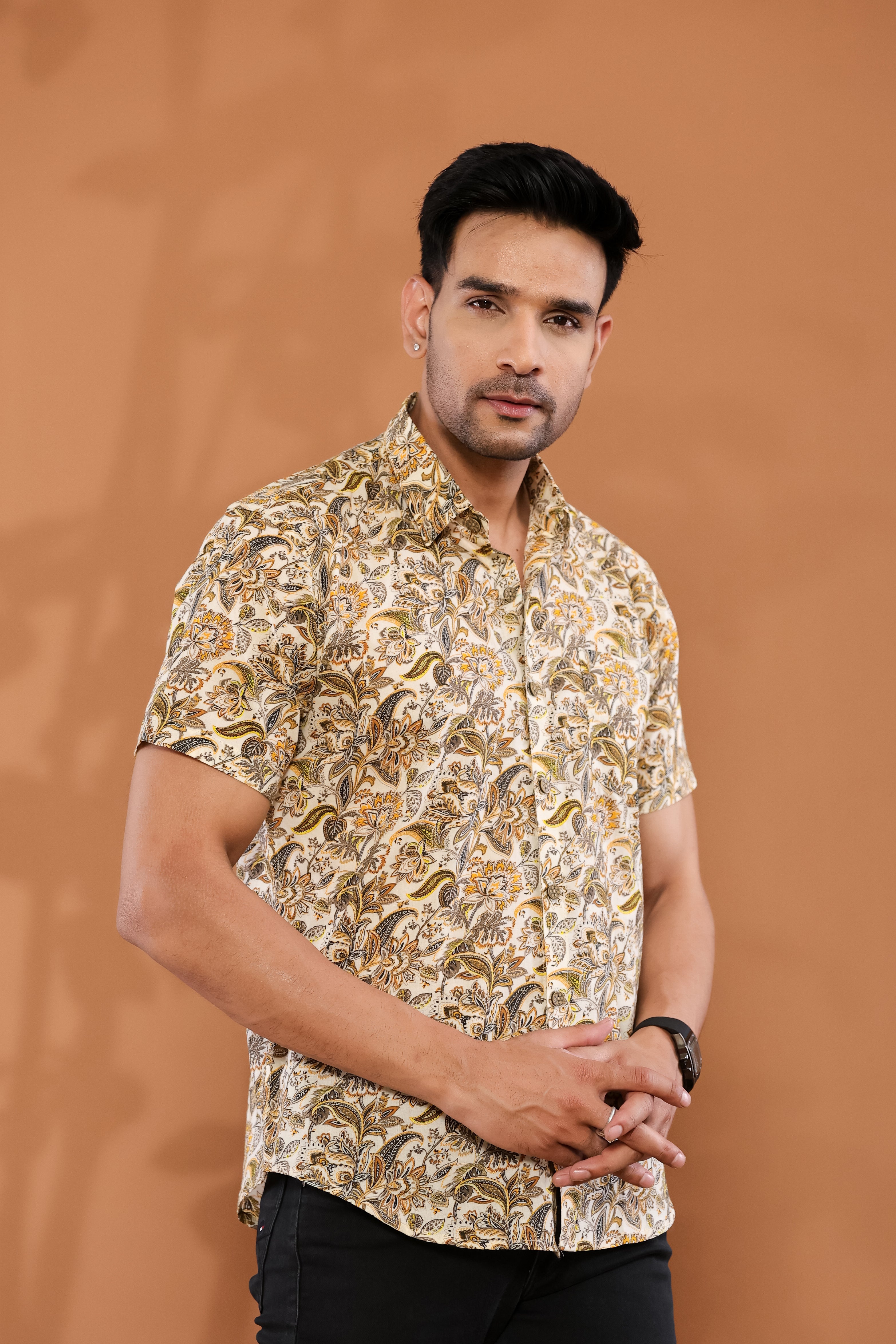 Abstract Twist Half-Sleeve Shirt